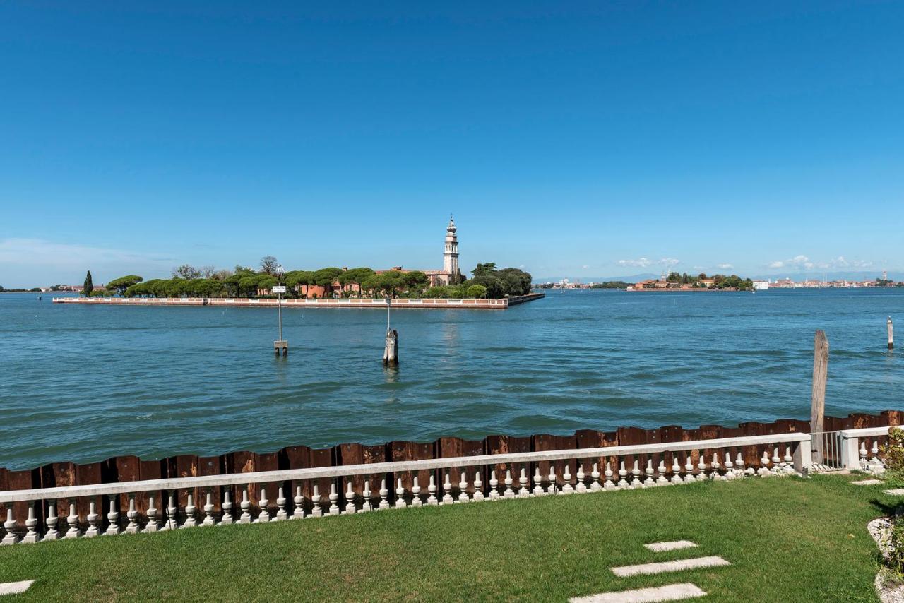Ca' Delle Contesse - Villa On Lagoon With Private Dock And Spectacular View Lido di Venezia Exterior foto