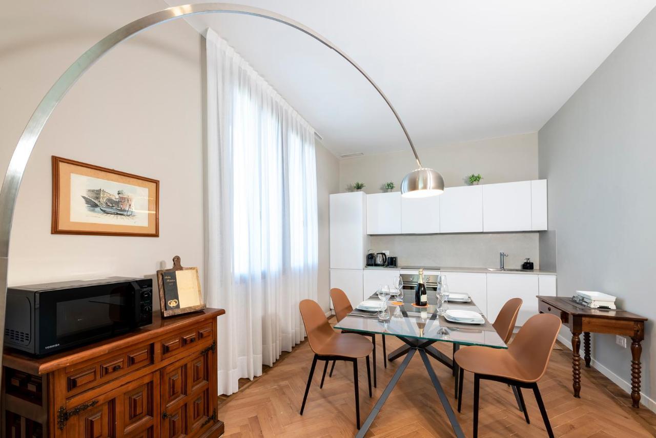 Ca' Delle Contesse - Villa On Lagoon With Private Dock And Spectacular View Lido di Venezia Exterior foto