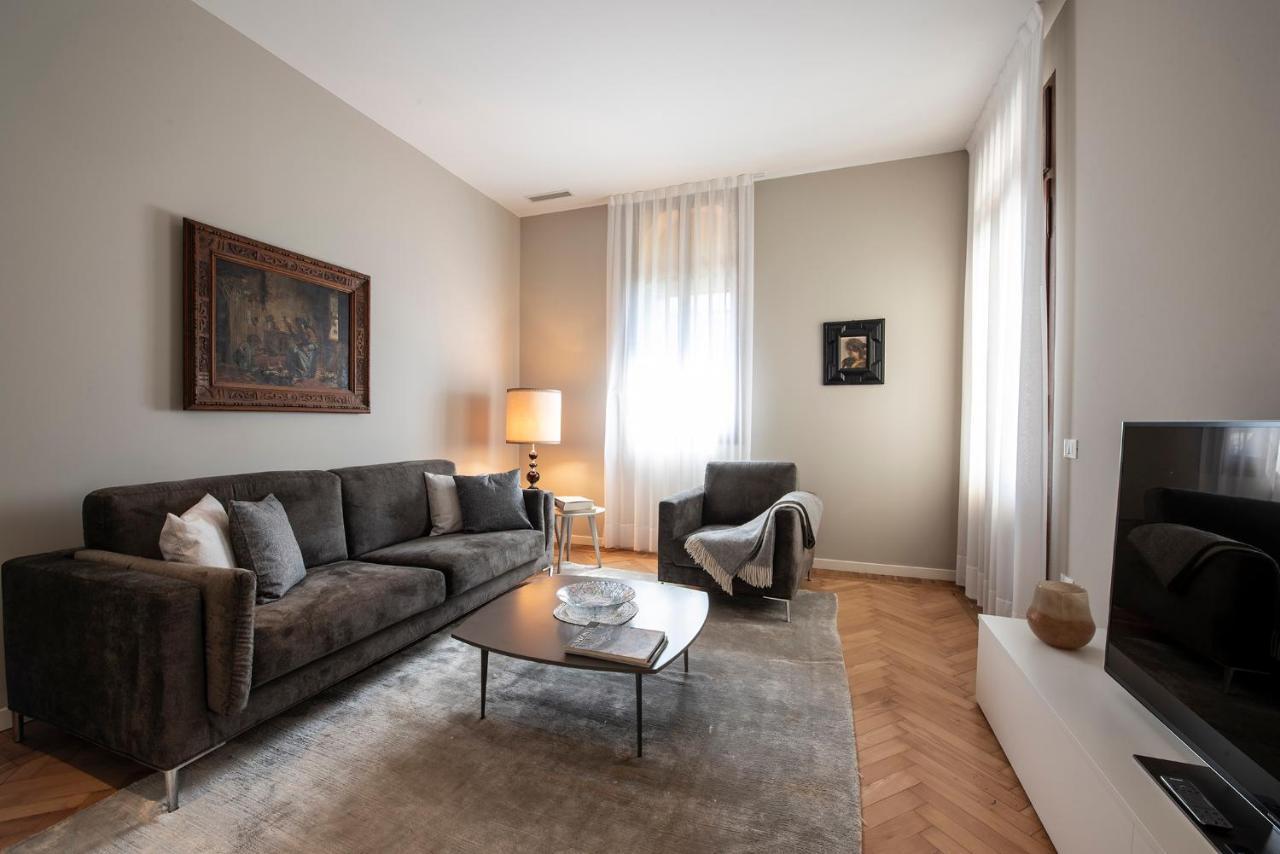 Ca' Delle Contesse - Villa On Lagoon With Private Dock And Spectacular View Lido di Venezia Exterior foto